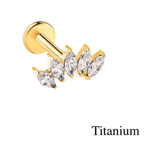Labret/Tragus/Helix Piercing aus TITANIUM-goldfarbig mit 5 weißen Kristallen