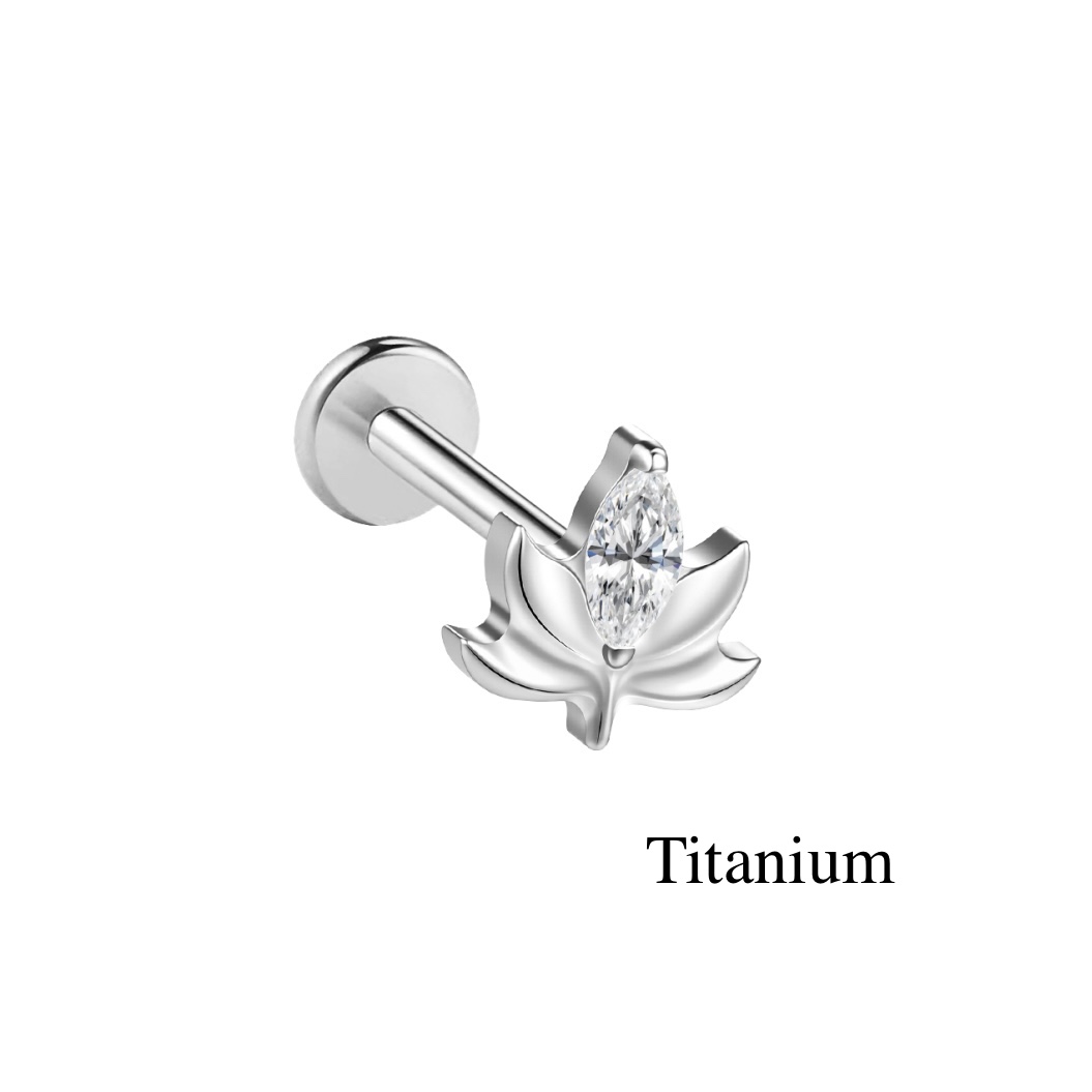 Labret/helix/tragus piercing in titanium F136 lotus met een witte kristal