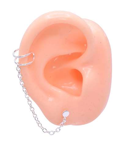 Fake piercing in Silber 925% mit einer Kette